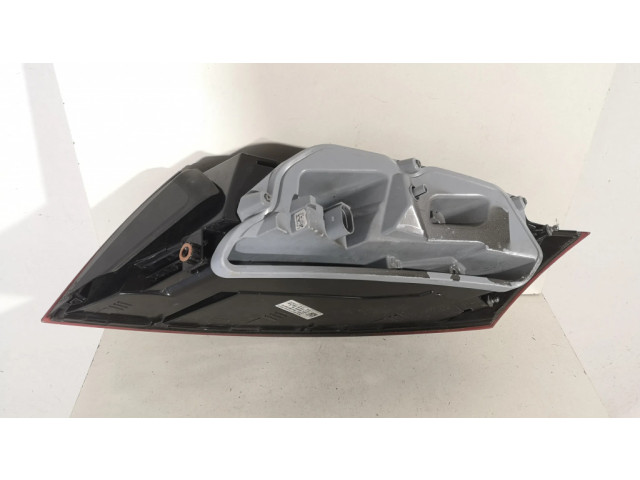 Задний фонарь левый сзади 8J0945095C    Audi TT TTS Mk2   2006-2014 года