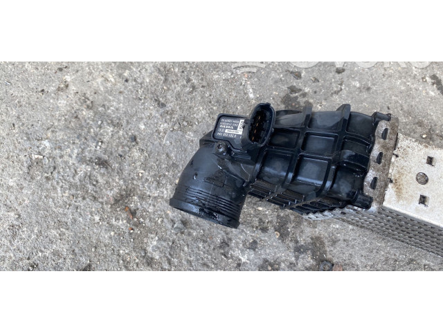 Интеркулер  31317905, 0261230294   Volvo S40 2.4