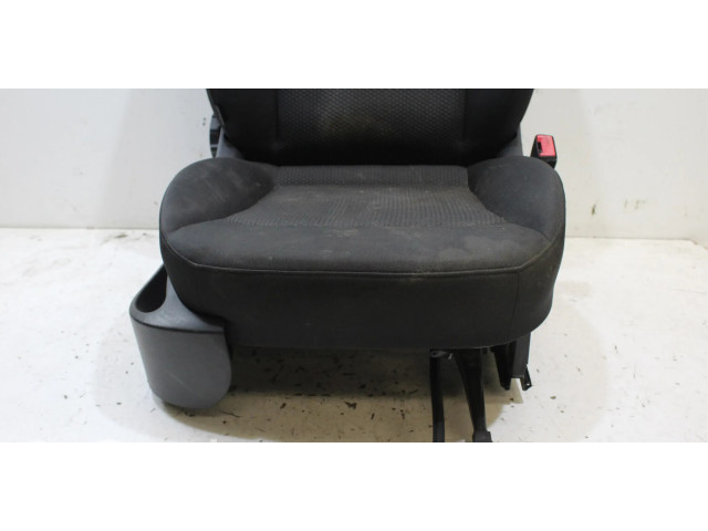 Переднее сиденье пассажира