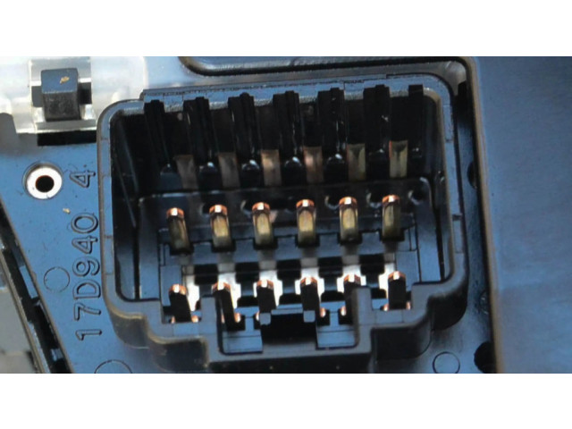 Подрулевой переключатель    Ford Focus