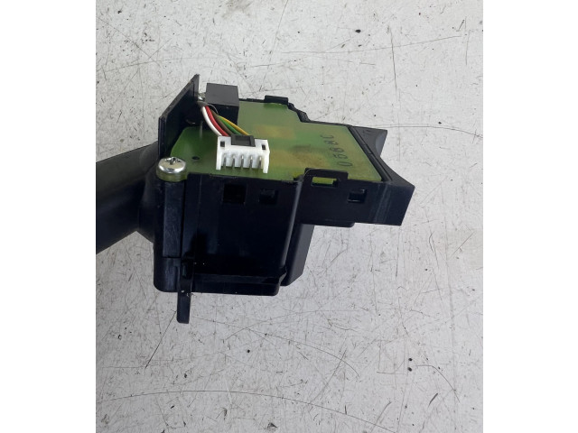 Ручка стеклоочистителей 17D770   Volvo V50