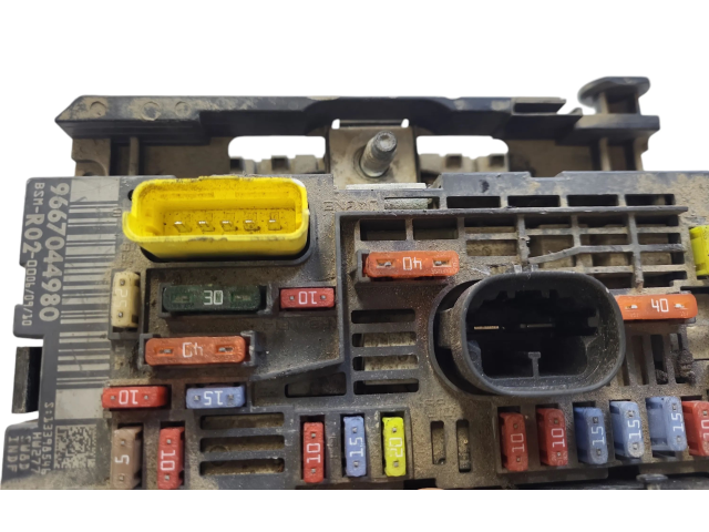 Блок предохранителей 9667044980   Peugeot 5008    