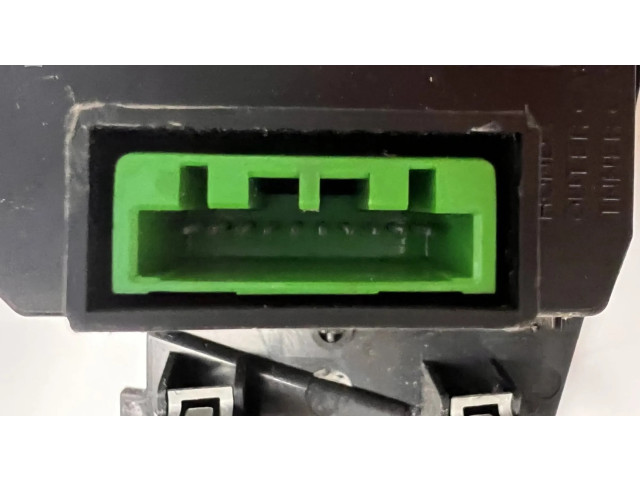 Дисплей    39810-SMR-E010-M1   Honda Civic