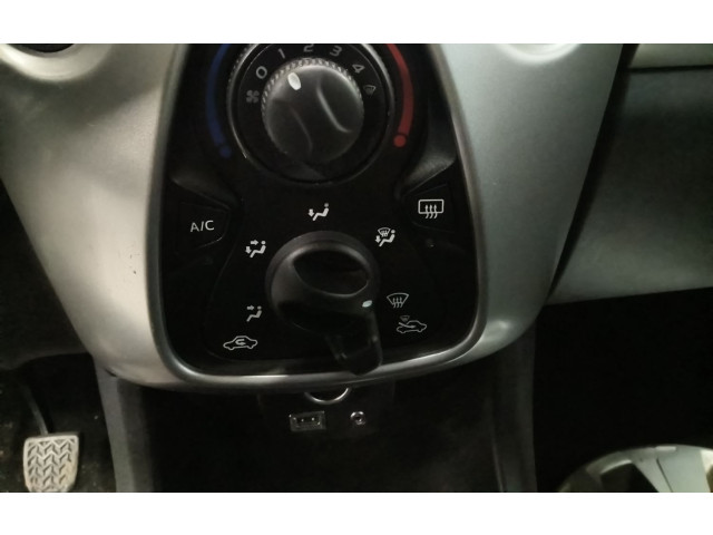 Блок управления кондиционера воздуха / климата/ печки (в салоне) 1611306080 Peugeot 108