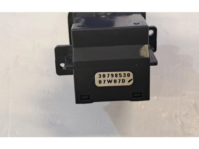 Ручка стеклоочистителей 30798530   Volvo V70