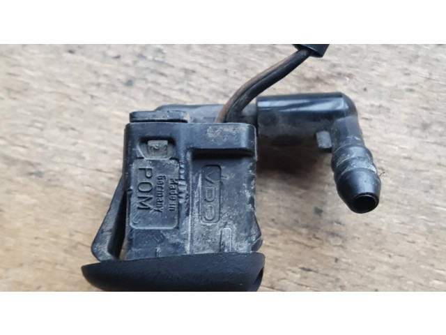 Распылитель (распылители) оконной жидкости лобового стекла