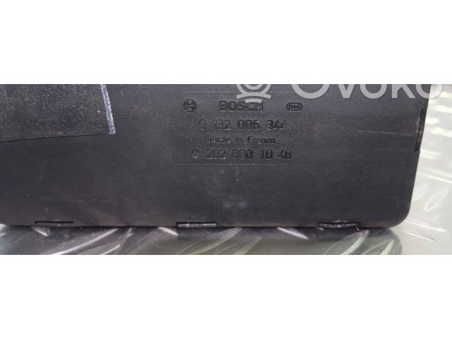 Pojistková skříňka 2028001048, 8701009703 Mercedes-Benz C W202 1995