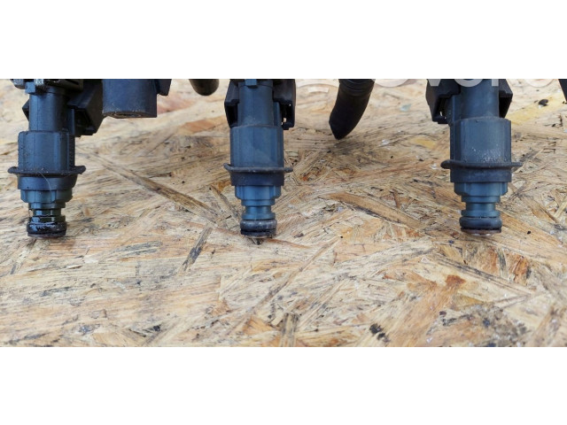 Топливная рампа QQQQQQQQQQQ Skoda Fabia Mk1 (6Y)