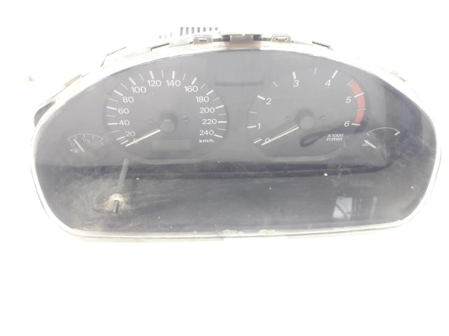 Панель приборов MR381001 Mitsubishi Carisma