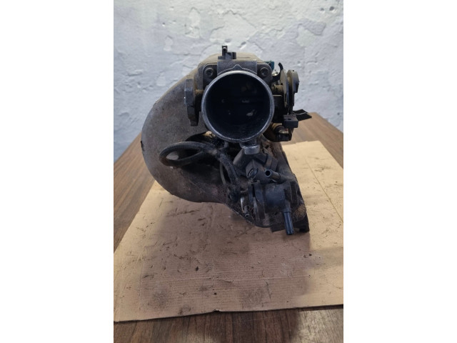 Поршень Всасывающий коллектор  037133223K  Volkswagen PASSAT B4  