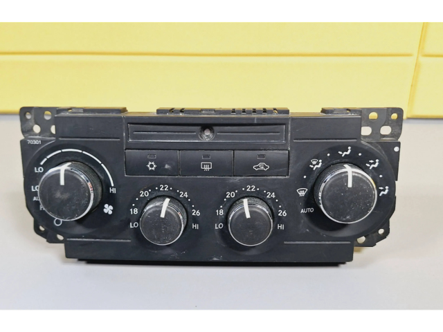 Блок управления климат-контролем P55037981AA, 0050901456065 Jeep Grand Cherokee (WK)