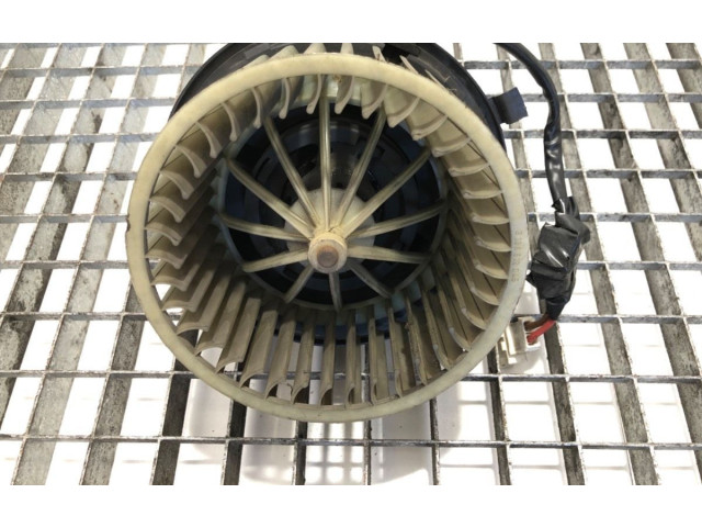 Вентилятор печки       Volkswagen Transporter - Caravelle T4