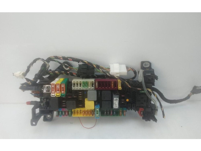   Pojistková skříňka    Mercedes-Benz GLA W156 2013