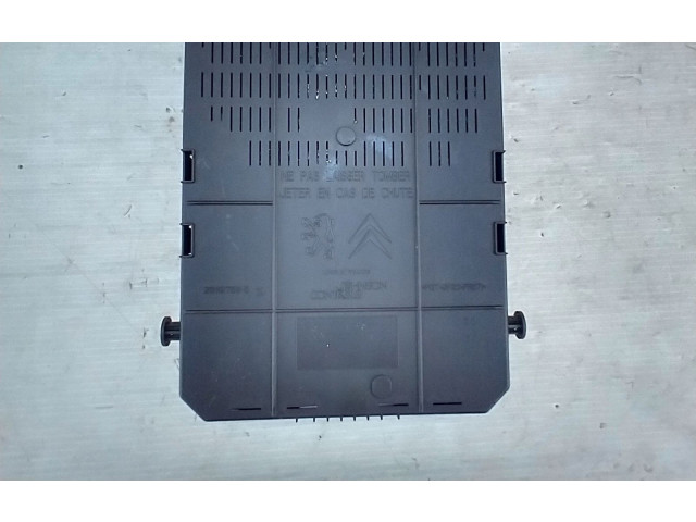 Блок предохранителей 28119759, 28119759 Citroen C5