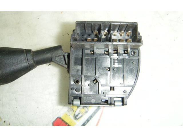 Ручка стеклоочистителей Renault Clio I