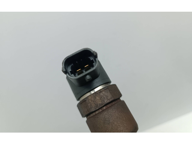 Vstřikovač 0445110223, 338002A120   KIA Cerato     