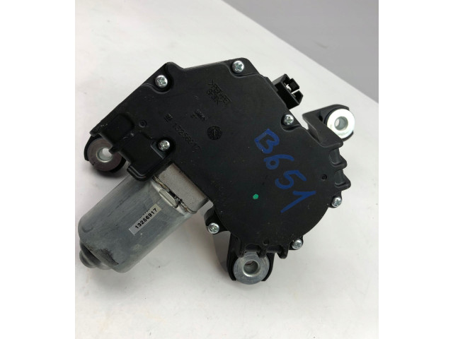 Моторчик заднего дворника 13256917 Opel Astra J