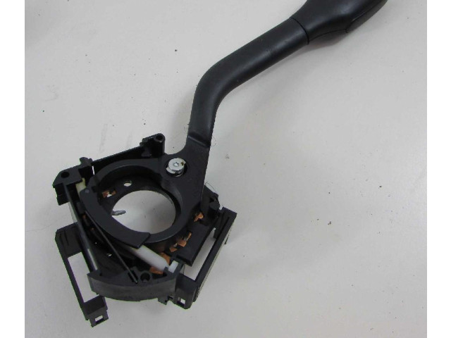 Ручка стеклоочистителей MR512254020   Seat Inca (6k)