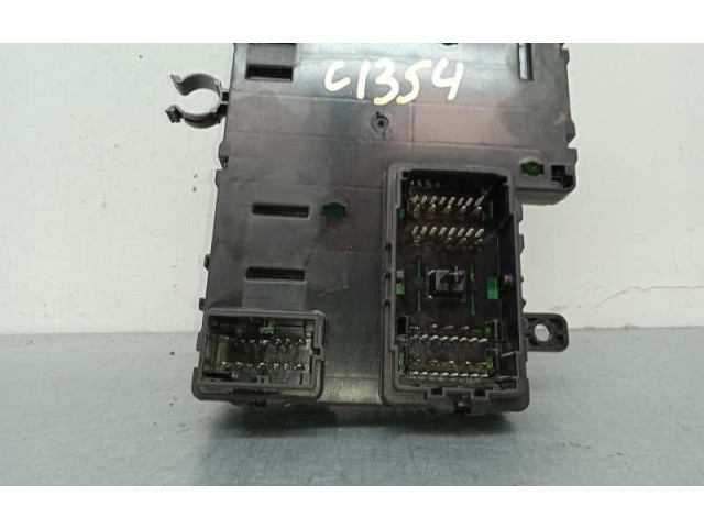 Pojistková skříňka Řídící jednotka BSM 919544D271 KIA Carnival 2010