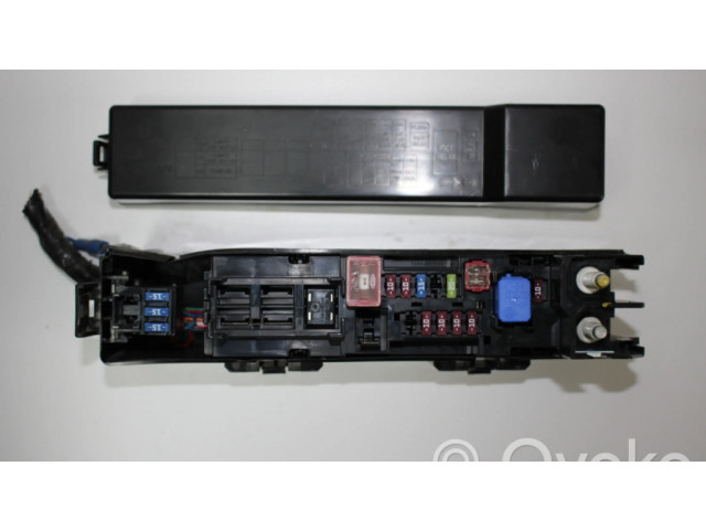 Блок предохранителей 24381JA70A   Infiniti M Y51    