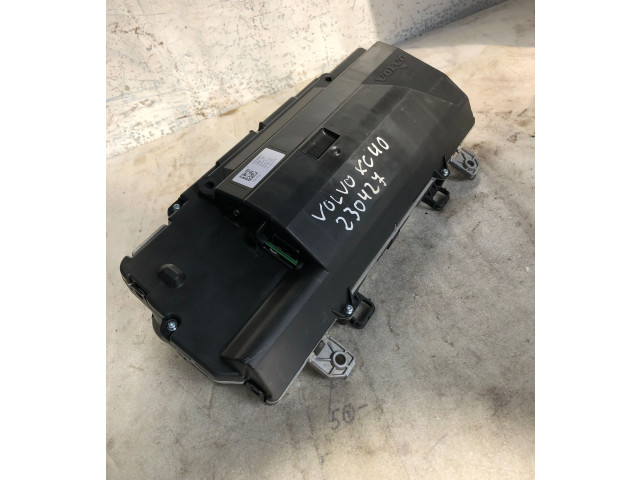 Панель приборов 32356877 Volvo XC40