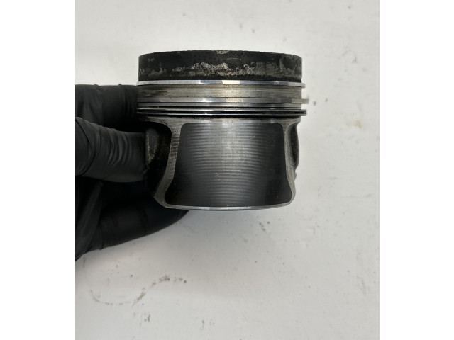 Píst 20R2, 10AC2F   Volkswagen Caddy    CAY 