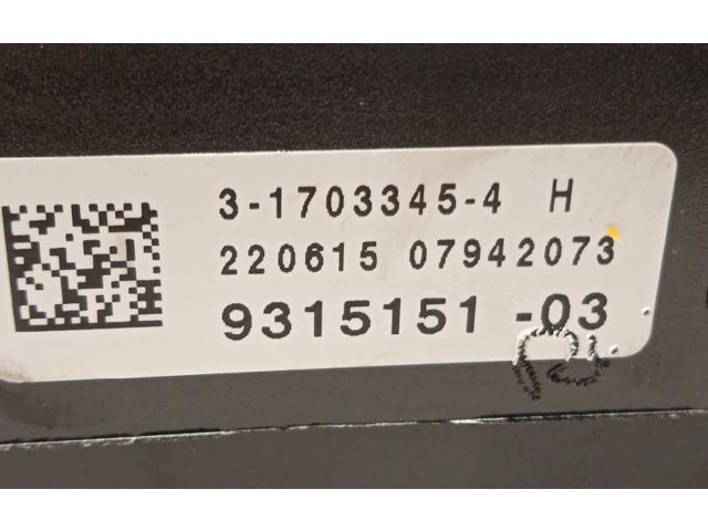 Модуль управления BSM 8352172   BMW 7 E38    