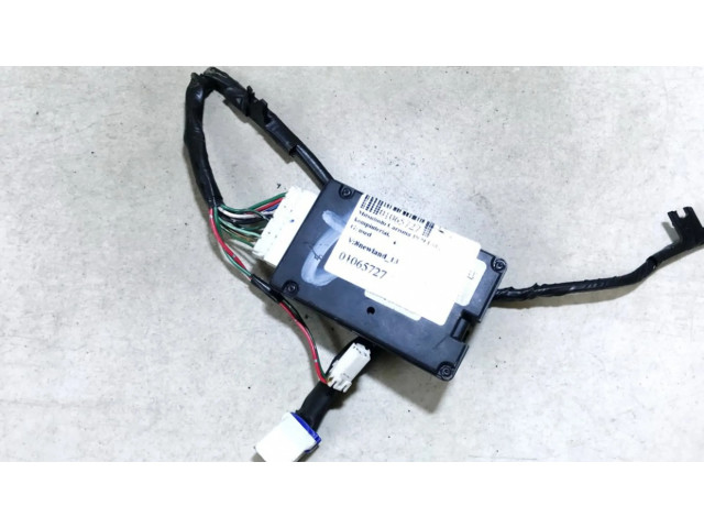 Блок управления Mitsubishi Carisma