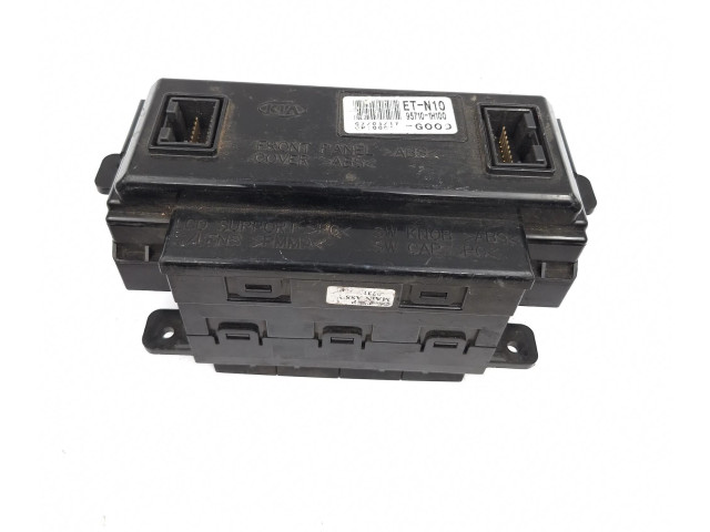 Дисплей    957101H100, 95710-1H100   KIA Ceed