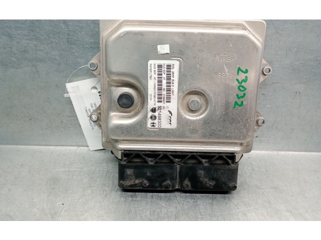 Блок управления двигателя 521498300   Fiat 500L