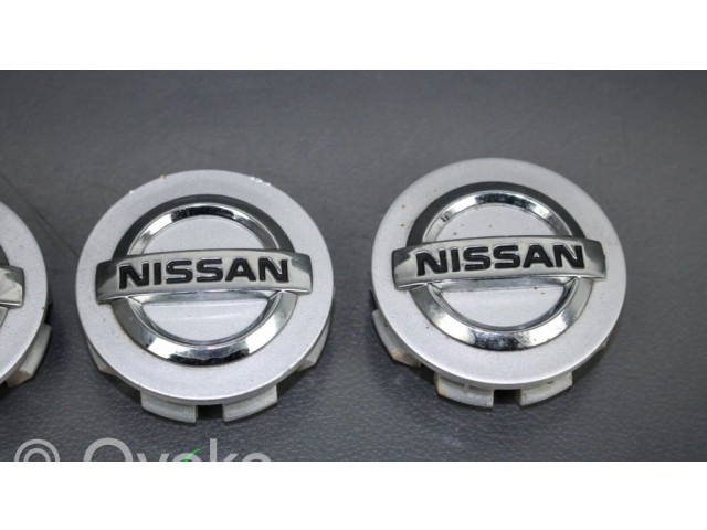 Заводская крышка (крышки) от центрального отверстия колеса