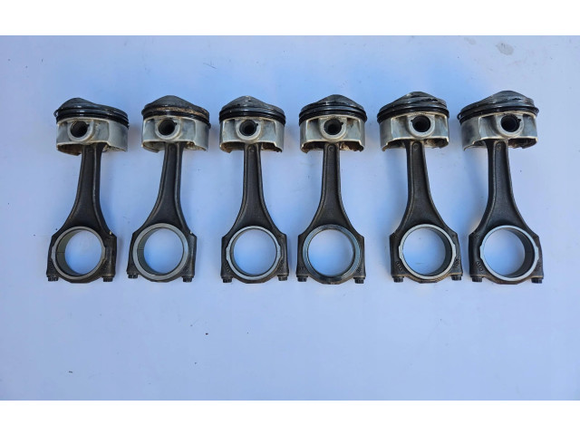  Поршень    Audi A6 C7  