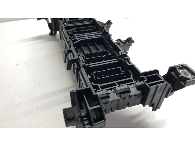 Pojistková skříňka 2465400340 Mercedes-Benz A W176 2013