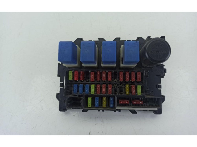 Блок предохранителей 24311F9910 Nissan PickUp