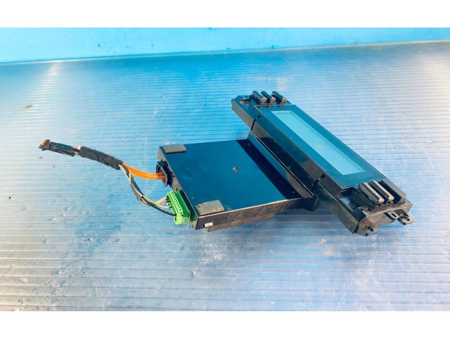 Дисплей 31268336 Volvo V70