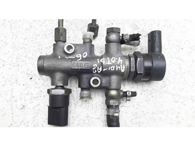 Vstřikovací lišta 057130763H, F00R101615   Audi A8 S8 D3 4E  pro naftový motor 4.0  