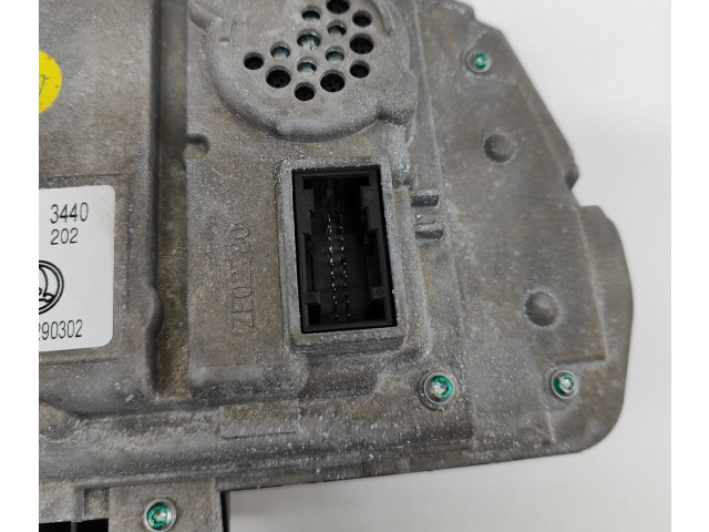 Панель приборов 5E3920770A, A3C0539630300 Skoda Octavia Mk4