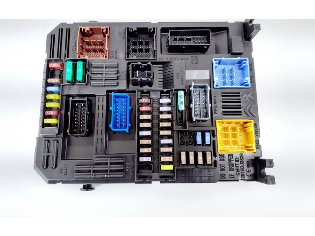 Блок предохранителей 9832881080, 983288108000   Peugeot 2008 II    