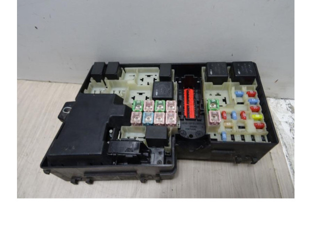 Блок предохранителей     Volvo C70    