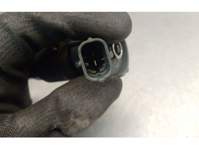 Vstřikovač 3380027400, 0445110258BOSCH KIA Carens II D4EA