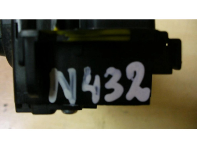 Мултифункционный включатель управления / ручка