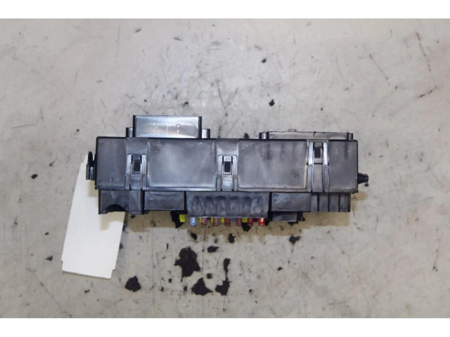 Блок предохранителей    Jeep Renegade    