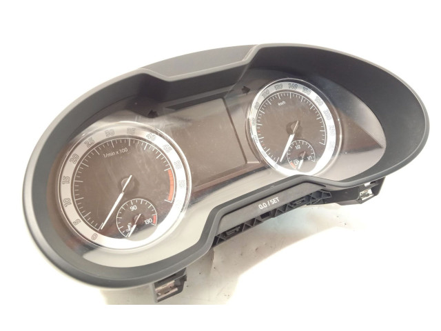 Панель приборов 5E0920751D   Skoda Octavia Mk3 (5E)       