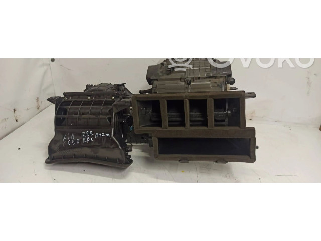 Вентилятор печки KIA Ceed