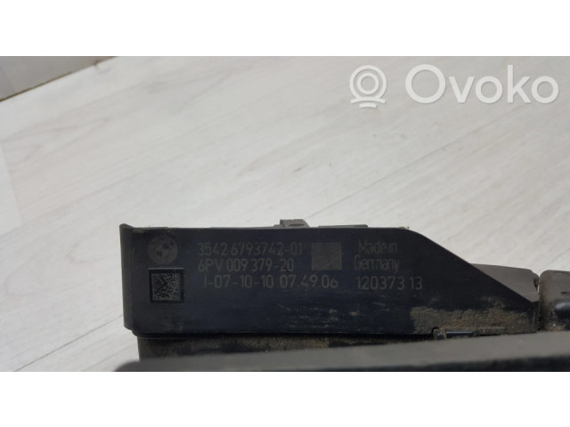 Педаль акселератора