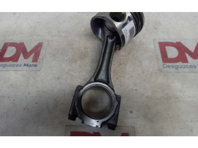  Поршень    Audi A3 S3 8P  