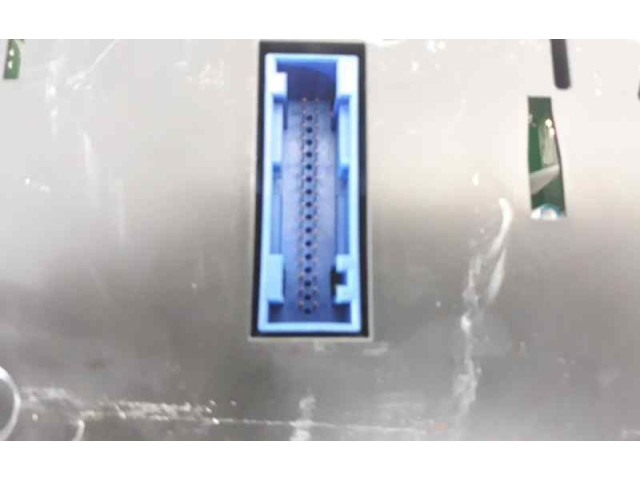 Панель приборов 8X0920930A   Audi A1       