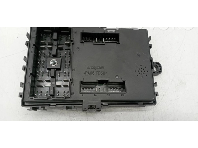 Блок предохранителей 96651964   Chevrolet Chevy Van      