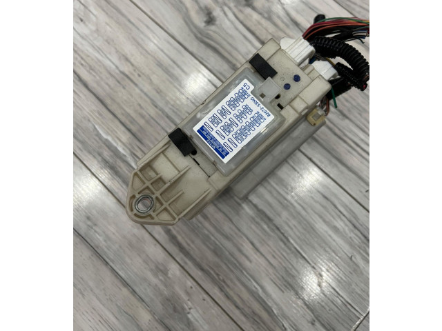 Модуль управления BSM    Lexus IS 200-300    