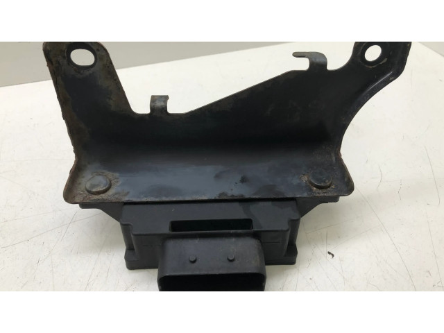 Блок управления PE0318572 Mazda 3 III